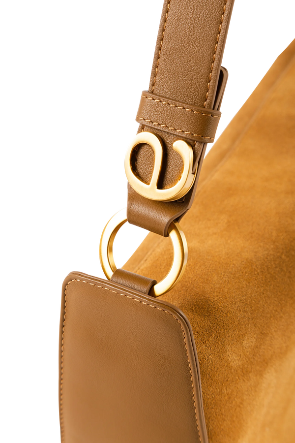 10AM belted bag camurça