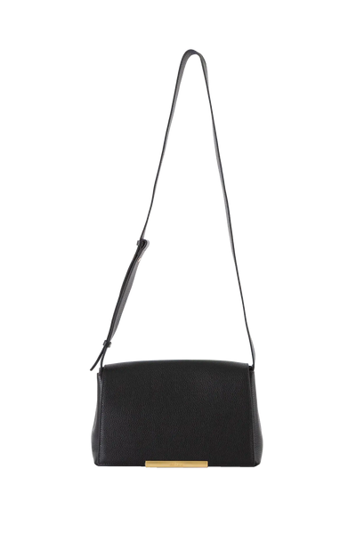 Bolsa tiracolo em couro legítimo na cor preta com fechamento seguro e alça ajustável confortável, design sofisticado e funcional ideal para o dia a dia.