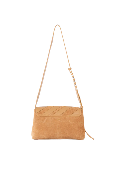 Bolsa tiracolo em camurça na cor com tom elegante com fechamento seguro e alça ajustável confortável, design sofisticado e funcional ideal para o dia a dia.