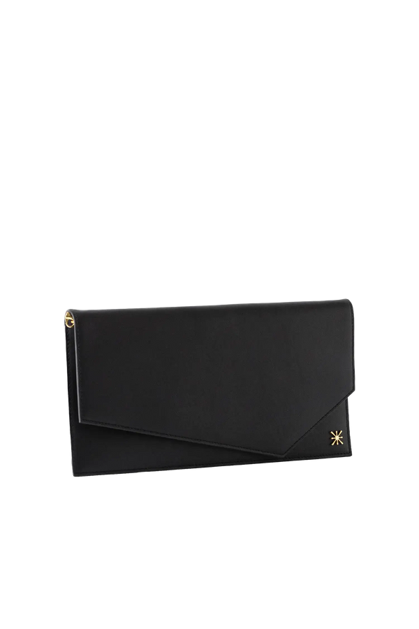 Bolsa em couro legítimo na cor preta com fechamento seguro e alça ajustável confortável, design sofisticado e funcional ideal para o dia a dia.